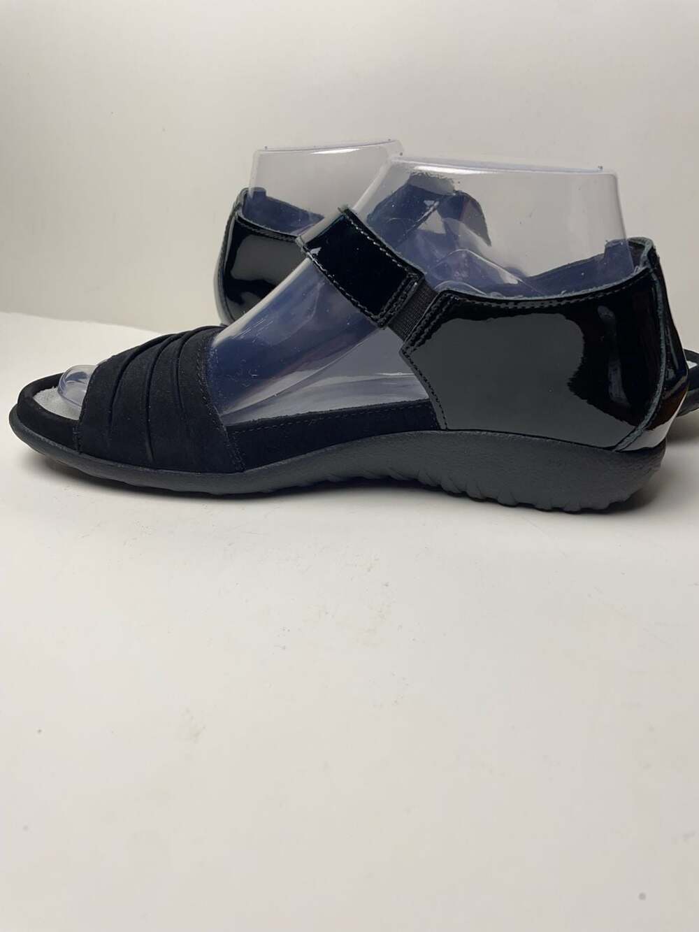 Naot Black Suede and Patent Leather Sandals Size 38 US 7 - Picture 7 of 13